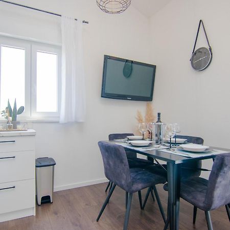 Apartments Aki Малинська Екстер'єр фото